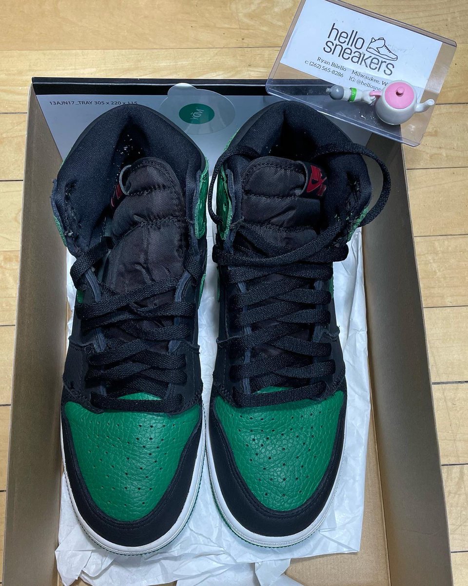hellosneakerss's tweet photo. @qweenmonty here you go. https://t.co/omkcBj7IU4