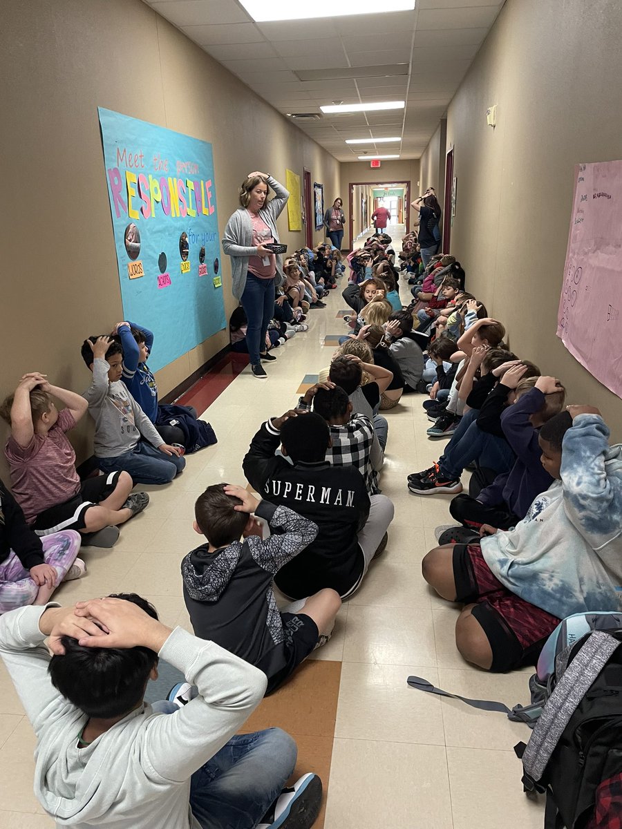 3rd grade <a href="/ellisorbulldogs/">Ellisorbulldogs</a> decided to start the new year making big commitments and we are ready for an amazing spring semester! <a href="/natanderson2012/">Natalie Anderson</a> <a href="/MrsGordysclass/">Stacy Gordy</a>