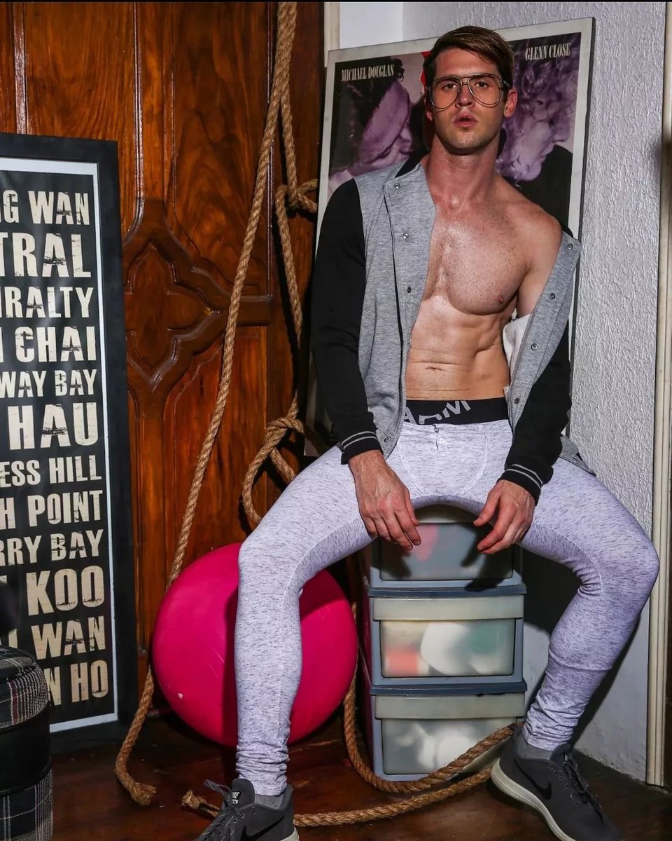 PnV MaleModelNetwork tweet media