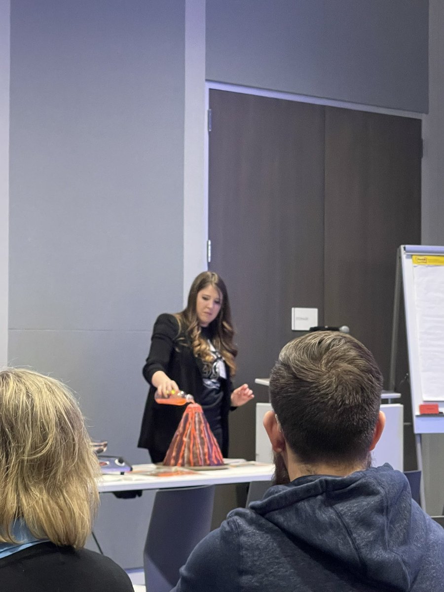 N_Bernardino's tweet photo. @MontessoriMata superstar Lower Elementary guide Chastity Manske shares her lesson on the Coming of the Universe and Earth at the Inaugural Montessori Summit! #TeachersTeachingTeachers #OurTeachersRock @TransformDISD @Tanya_N_Shelton @MataPrincipal @veronica_sias https://t.co/IfVk36grjm