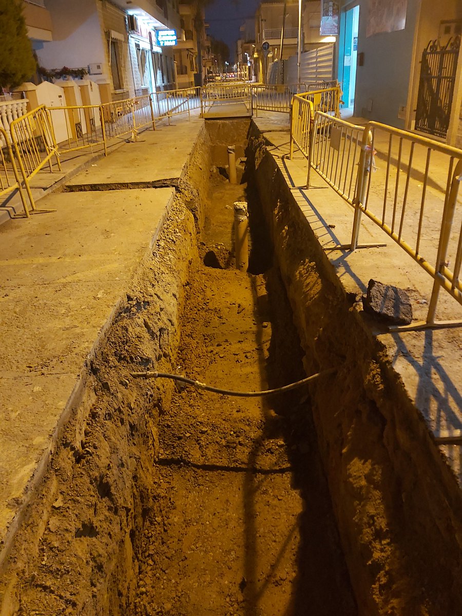 Esta noche los <a href="/ReyesMagos/">Los Reyes Magos</a> no pueden llegar a mi casa, estamos arreglando el alcantarillado para no seguir contaminando el Mar Menor. 
<a href="/mitecogob/">Transición Ecológica y Reto Demográfico</a> <a href="/chsriosegura/">Confederación Hidrográfica del Segura</a> <a href="/RM_Agua/">Consejería de Agua, Agricultura, Ganadería y Pesca</a> <a href="/esamur_aguas/">Esamur</a> <a href="/funingenio/">Fundación Ingenio</a> <a href="/agroIngMarMenor/">agroIngenieros Mar Menor</a>