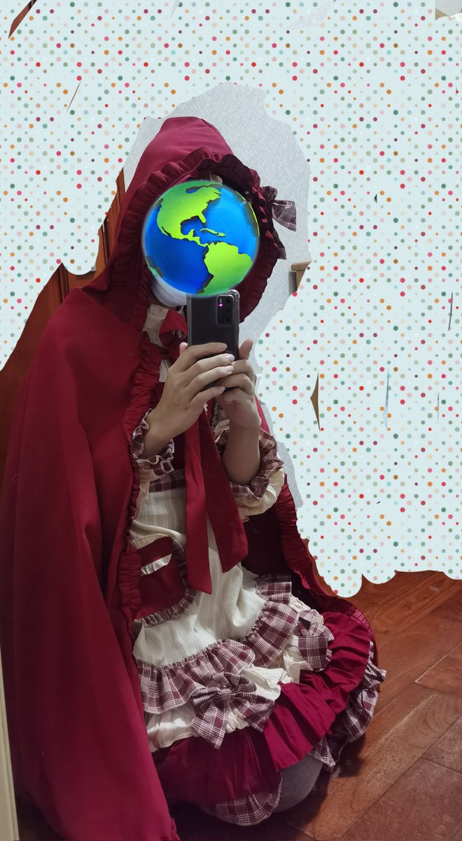 fccdf20784096's tweet photo. 人生第一次穿女装∽穿了半个多小时 https://t.co/ZlixeXWsqD