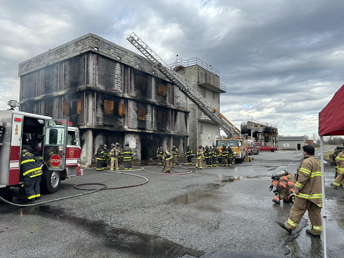 ChesterCityFire's tweet photo. Today, Cadet Class 2022/2023 is conducting their final burn at West Chester Training Center. Not only are these cadets operating with their classmates from Wilmington Fire Department but also with members of the department that they will be working with when they hit the street. https://t.co/urJ2yBfTDc