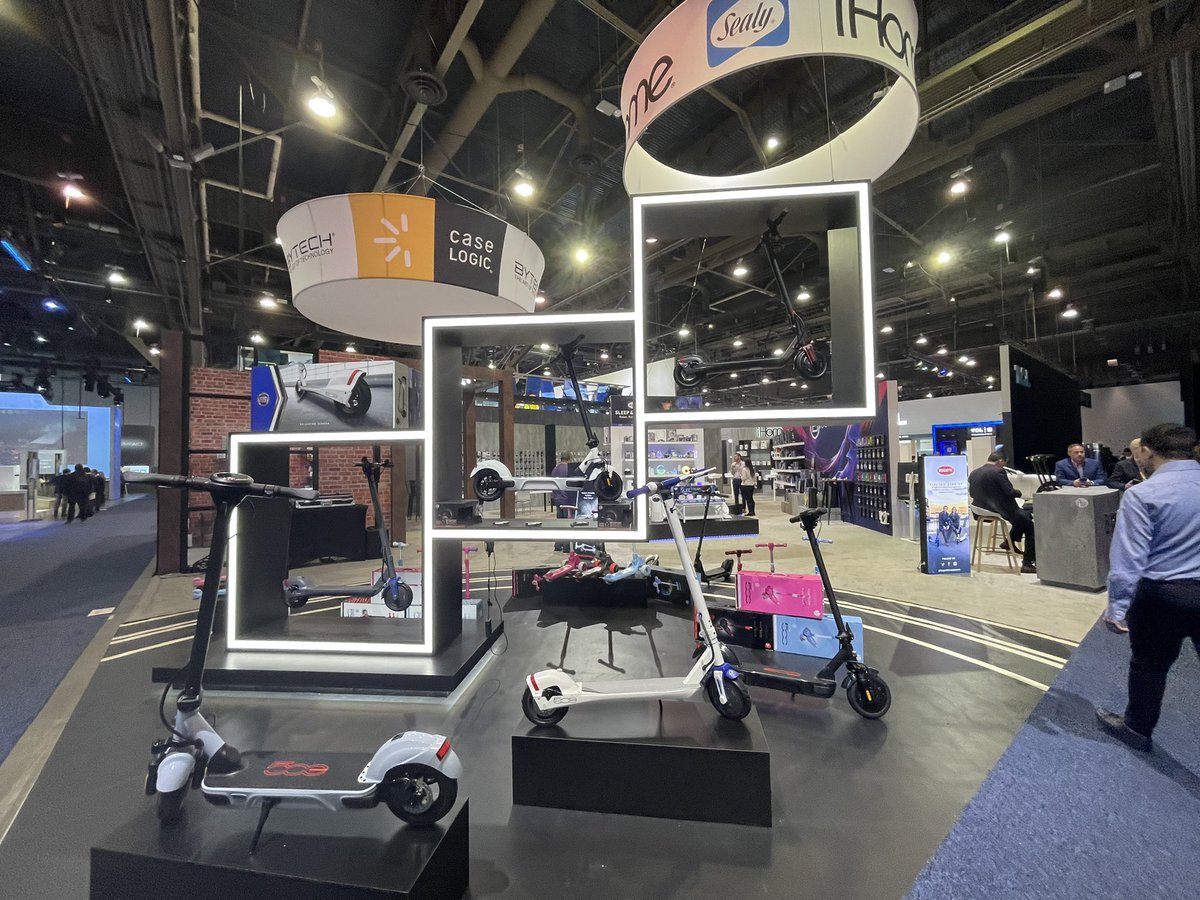 David Katzmaier tweet media