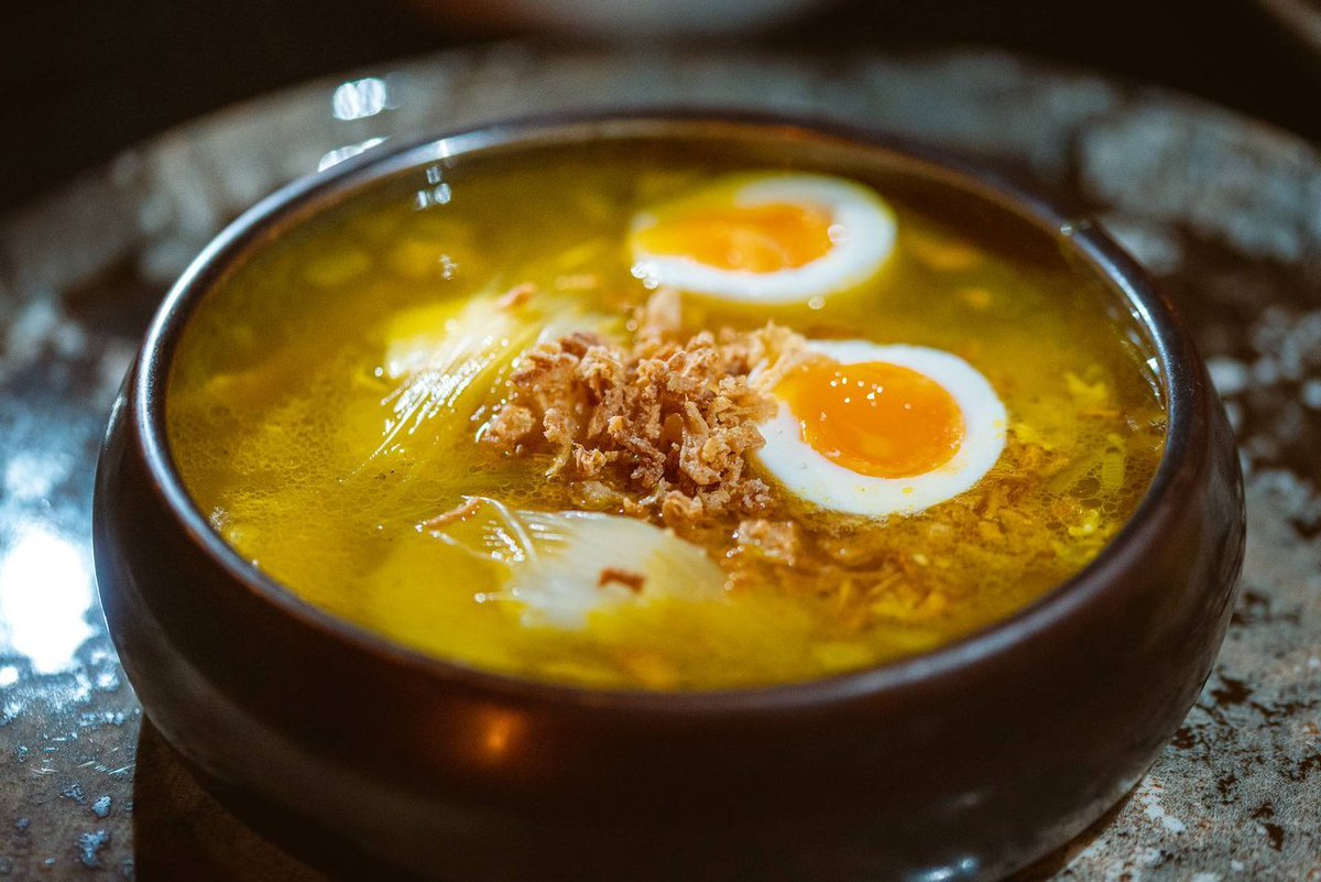 RubenCress's tweet photo. Made the BEST chickensoup ever, it's my favorite.

Oh yeh! Soto Ayam Recipe inside, a typical traditional Indonesian Dish. 

Check it out exclusively on Hive!
https://t.co/M33pIKPqN2

#hive #sotoayam #soto #chickensoup #foodporn #photography #recipe #foodrecipe #Foodie #asianfood https://t.co/BzcZZ2OTyt