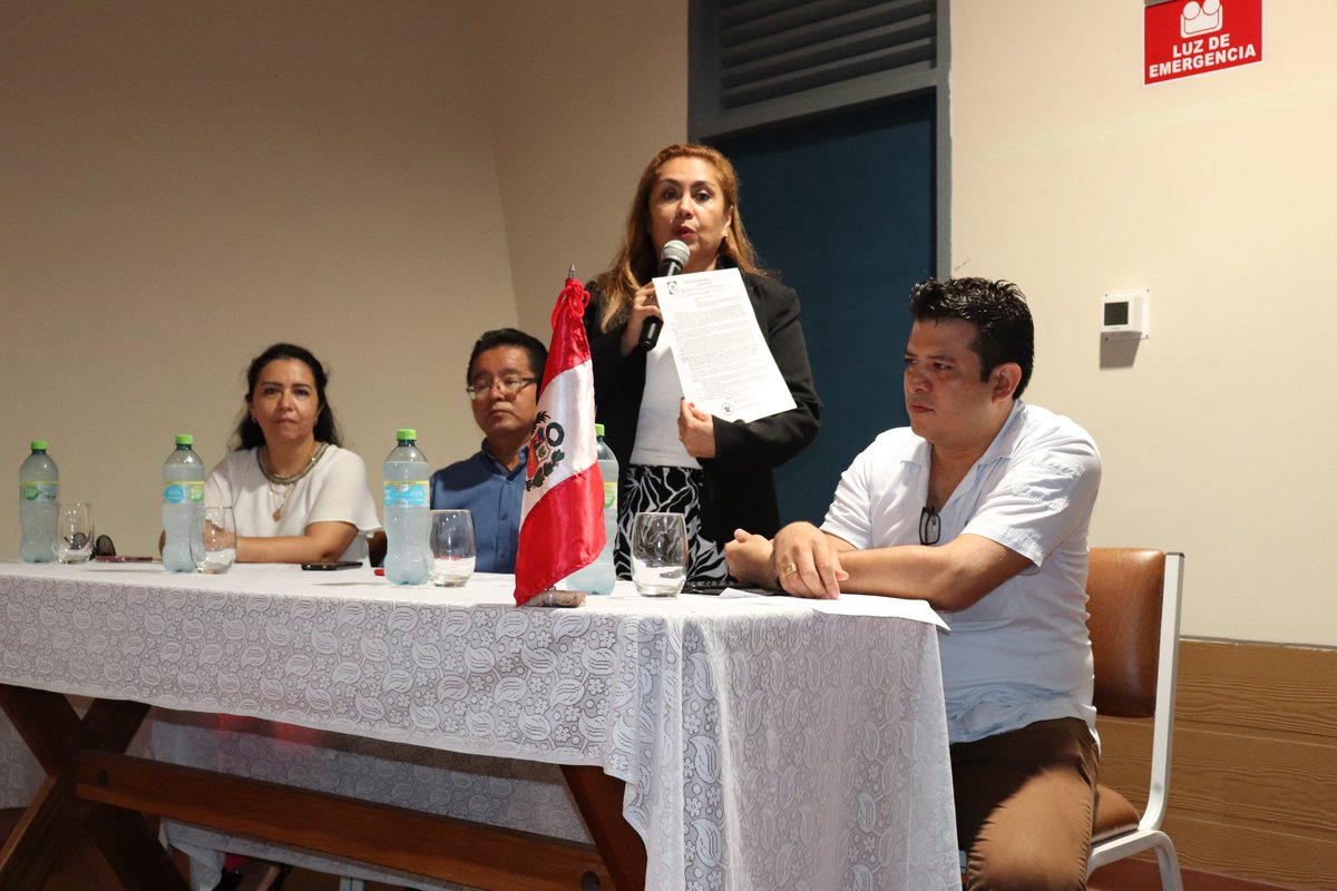 HRT_Oficial's tweet photo. Designan al M.C. Francisco Orbegoso Leiva, como nuevo Director de la OGESS Especializada (#HospitalII2Tarapoto #BancodeSangre #LaboratorioReferencial)
La entrega de resolución estuvo a cargo de la Obsta. Rocío del Pilar Villacorta Rodríguez – Directora Regional de Salud. https://t.co/1F4F8PpQW8