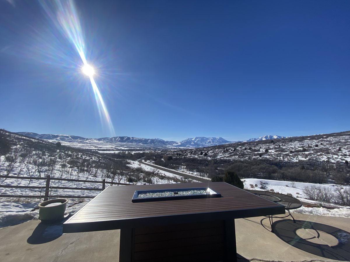 Live in a place where you can still use your #firepit? We've got a few tips for winter fire pit usage: ow.ly/nYVe50MjlN3 #bringhomeoutside #outdooractivities #outdoorfirepit #firepittable