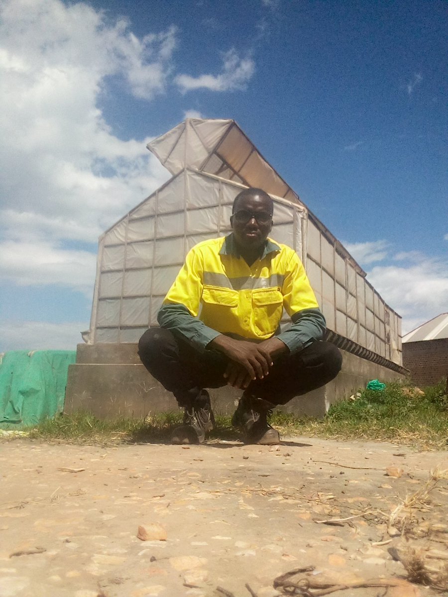 Nalapajimmy's tweet photo. Did you know?
1. Fish dried from solar dryers has away better quality in terms of scent, shelf life, dirt free etc
Visiting some of the landing sites on lake Victoria to see how we can revive some of the old solar dryers back to functioning. @aero_agro
#solardryers #fishdrying https://t.co/wjqlBu7vCo