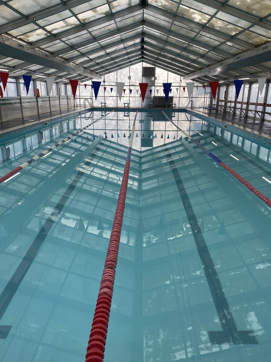 Year 8 did brilliantly in their front crawl swimming lesson today. Excellent peer coaching to improve their streamline body position & kicking technique. @PrioryAssistH @PrioryHead @PrioryDeputy