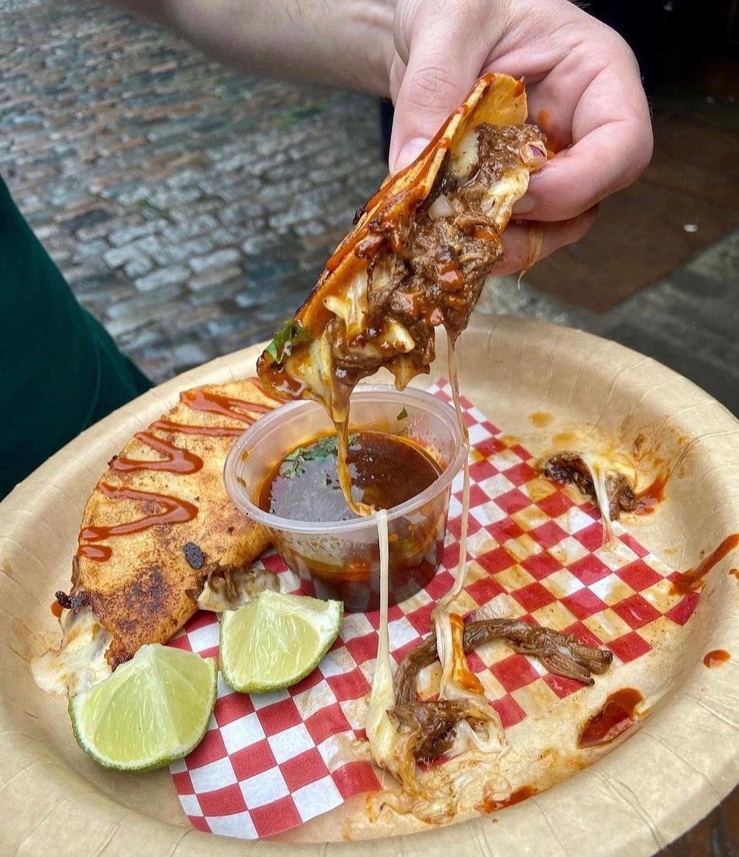 FFMSW6's tweet photo. We are thrilled to announce the long awaited return of @meatheadmexican! They came to our market in November, and we’ve been dreaming about their taco’s ever since! Their taco’s are filled with tender meat, marinated in their secret sauce then topped with cheese and spices! https://t.co/2NJdxsOHzw