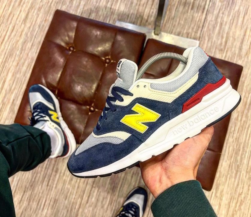 Sneaker Deals GB tweet media