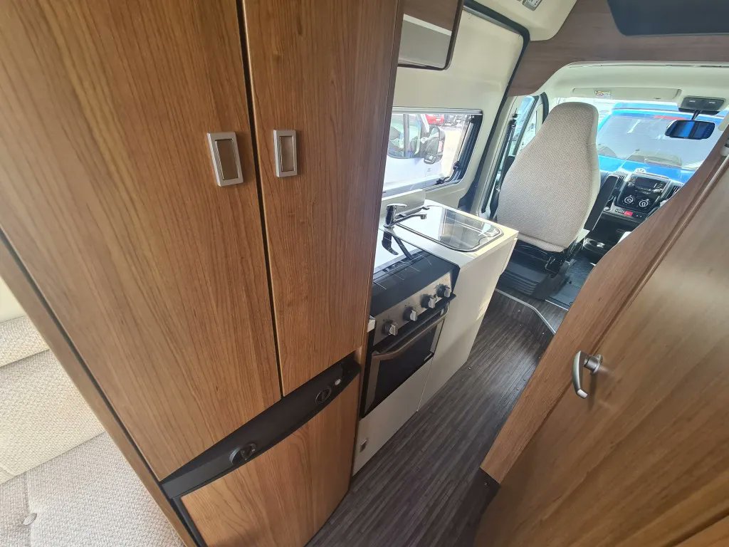 ESHartley's tweet photo. A rare opportunity to own an Auto-Trail Tribute T670 van conversion.

👉 2017 model
👉 2 berth with 4 belts
👉 15,000 miles
👉 Automatic with a rear lounge 
👉 Ready to tour at £48,995 

Call Ellesmere Port 0151 350 6870 for more details or visit us at CH65 3DD

#autotrail https://t.co/cKr97Wliwd