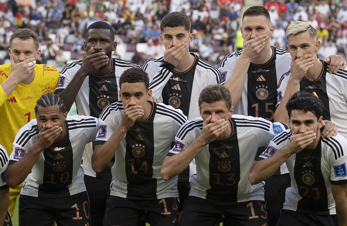 FPA_2020's tweet image. Great I mages from our FIFA World Cup Qatar 2022 online gallery-📸 01- Ben Radford/Visionhaus, 02- @clivejmason /Getty Images, 03- Stu Forster/Getty Images, 04- @daveshoppers /Shutterstock.
Check out all images in the exhibition at - footballphotographersassociation.co.uk/world-cup-2022…