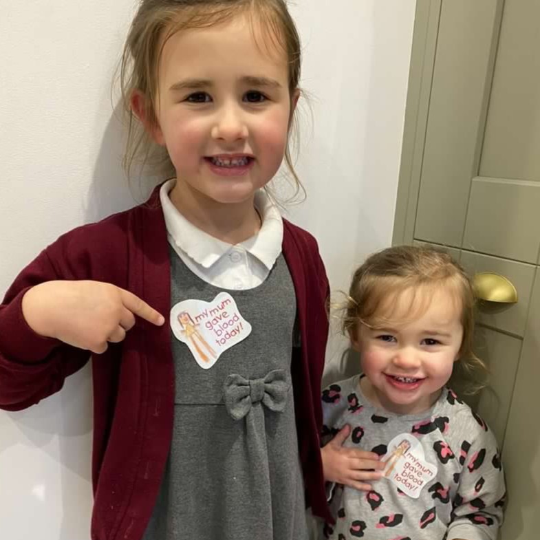 GiveBloodNHS's tweet photo. "I became a donor after giving birth to my first daughter. I became more aware of being O negative." - Katie

Anyone can receive red blood cells from O neg donors - that's why it's vital to maintain strong stocks.

Please book your next appointment ➡️ https://t.co/vkh7px6DZR https://t.co/umhhzzvwGB