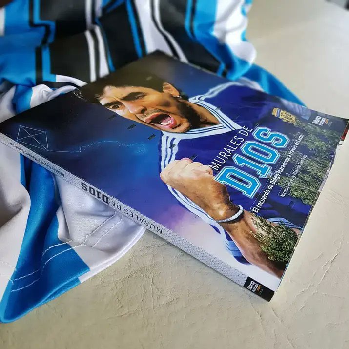 BAWOAWWA's tweet image. 🔵⚪️ Lecture #Maradona #Caniggia 

#Argentina #TeamOM 

Par @LIBRO_FUTBOL