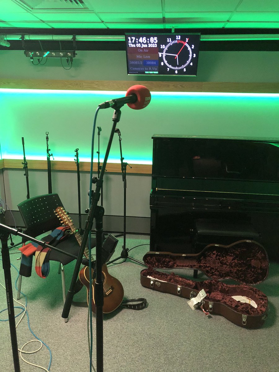andywhite_music's tweet photo. Live on @bbcradioulster in 1 minute!!! @BBCSounds after that :) #visionofyou https://t.co/P10Jj4IGxk