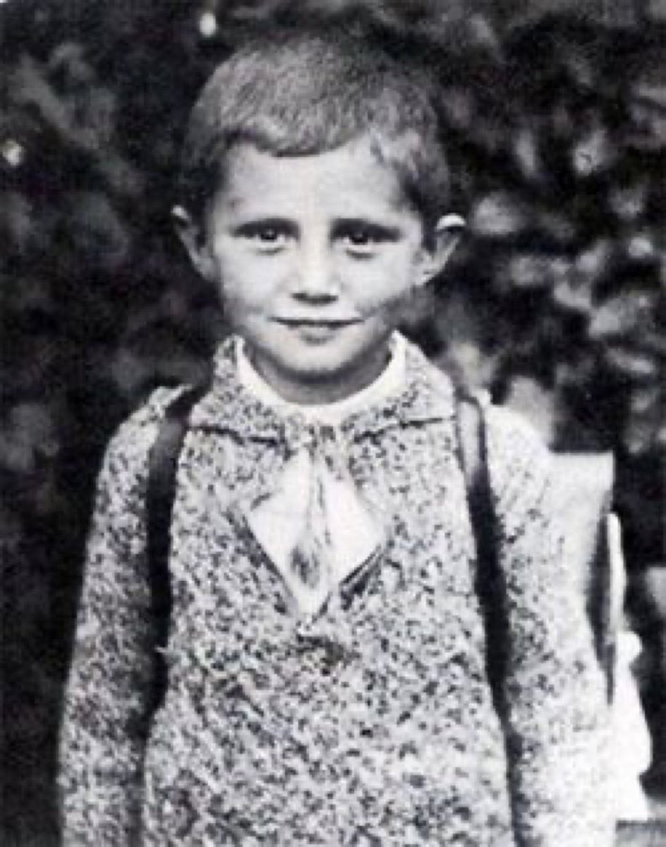 SantaFaustynaPL's tweet photo. " Jezu ufam Tobie " w47 #MiłosierdzieBoże
#Jezus #Kocham Cię ~ #Pan Zwycięża w #Końcu
#PapieżBenedyktXVI #RequiescantInPace #RIP https://t.co/fDszcXMfYn