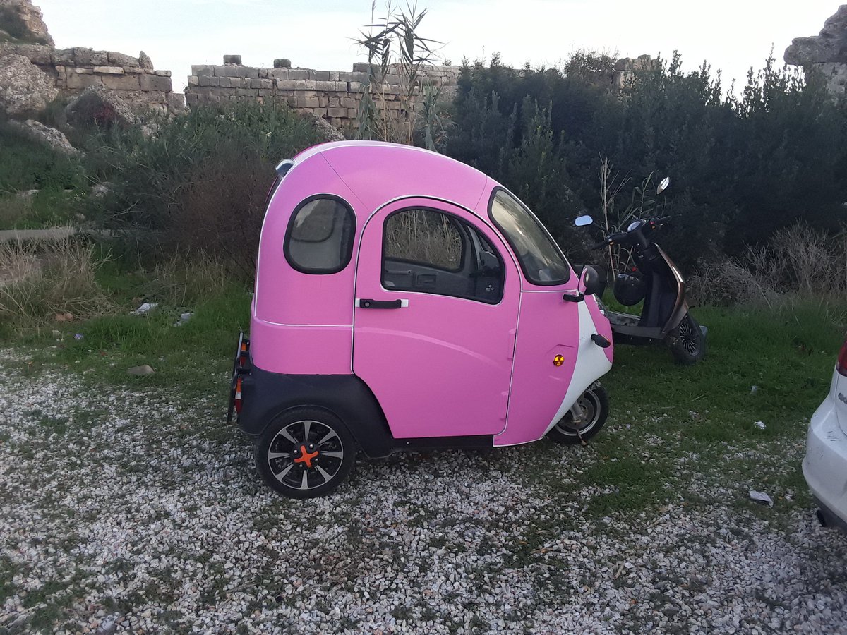 EagleFlight1's tweet photo. The way it's going this will be the only form of transport soon. https://t.co/OzNkV9DjHf