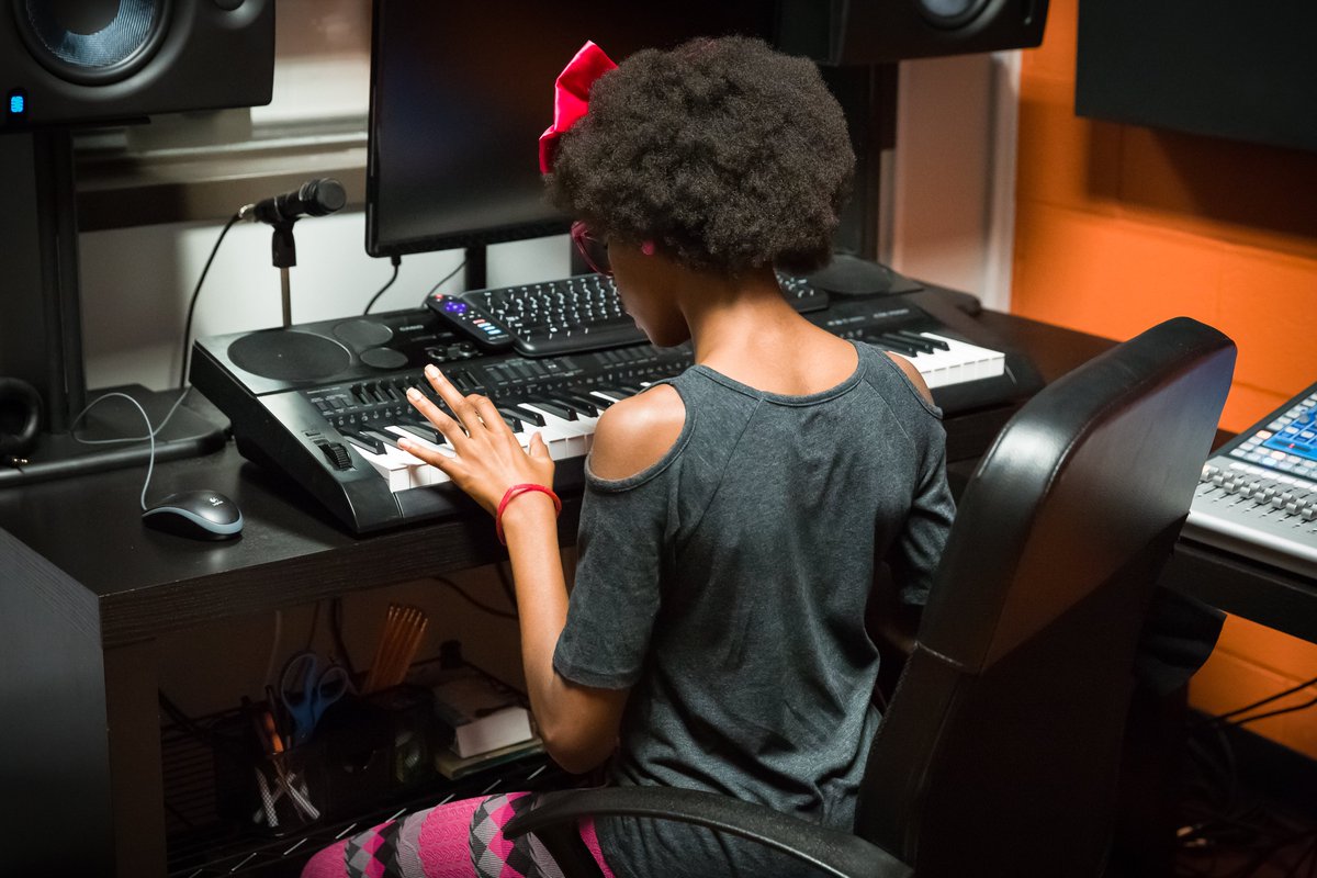 NotesforNotes's tweet photo. The magic is in your fingertips! We want to thank @CasioMusicGear for all their support.
Proudly partnered with @BGCA_Clubs
#notesfornotes #freemusicstudios https://t.co/F8jF5RIpS2
