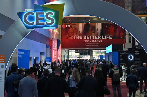 UNhumansecurity's tweet photo. #CES2023 starts today!
Today’s technologies, when used for good, can help promote a world where people are free to realize their full potential.
Stay tuned and discover how technologies can help move the world toward the achievement of #HumanSecurity4All #SDGs #CES2023 https://t.co/tkVd6B9fJ3