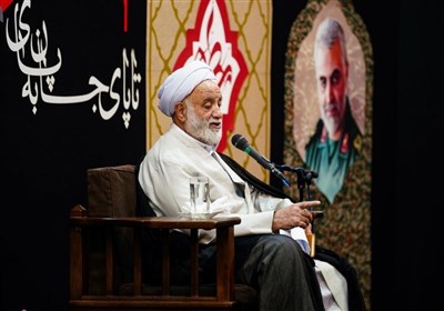 m_reza_yosefi's tweet photo. خاطره استاد قرائتی از اولین آشنایی با سردار سلیمانی:

همه رئیس جمهورهاباهم بمیرندیک چنین تشییع جنازه‌ای می‌شود؟
یک چنین تشییع جنازه‌ای نمی‌شود
عزت دست خداست
این تشییع جنازه چه چیزی درونش بود؟ پول بود، زور بود؟!
من خودم سلیمانی را نمی‌شناختم. سالها کار کرد و به احدی نگفت.

#رشتو۱) https://t.co/XObiPKBW5T