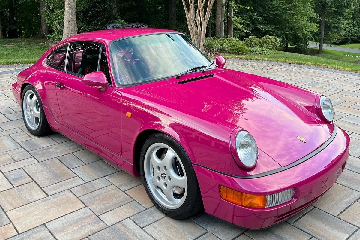 Sold: 1992 Porsche 911 Carrera RS Clubsport for $401,000. bringatrailer.com/listing/1992-p…