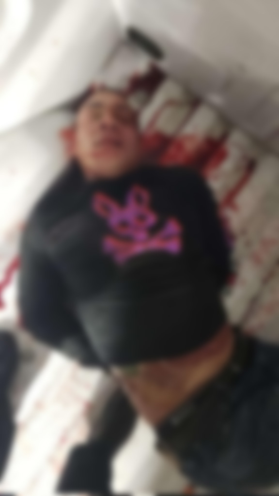 ReporteNoticia1's tweet photo. #RNInforma ⚠🚨
#Abaten a '#ElNeto', #líder #criminal de '#LosMexicles' en #CiudadJuárez, #Chihuahua, #México, tras #fugarse del CERESO 3.
#NoticiasHoyxRN
Nota completa: https://t.co/7EtIkOYcZl https://t.co/IP70qhuqI7