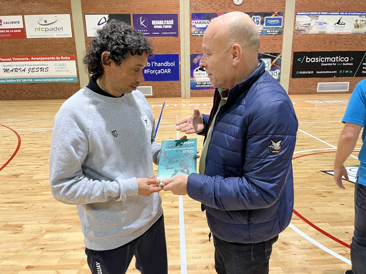 xandreu's tweet image. L’@oargracia, ‘sparring' de luxe per a la mundialista #Uruguai (34-38). @FedCatHandbol @RFEBalonmano @sbdesport #esportcat #70anys