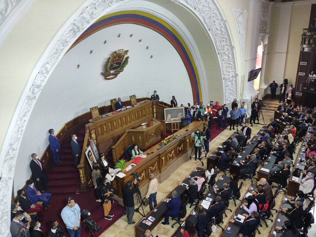 ESNOTICIASVENE1's tweet photo. AN de 2020 instala período legislativo 2023 y ratifica a Jorge Rodríguez en la presidencia - Efecto Cocuyo

El exministro del Deporte, Pedro Infante y América Pérez, de la juventud del Psuv ocupan la primera y segunda vicepresidencia de la AN de 2020 https://t.co/Con3M6wxMa