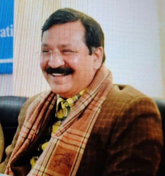 shri_2201's tweet photo. So blissful and blessed having you by our side #DGIIMC @ProfSanjay_IIMC Sir  🙏✨. I had listened about your interaction skills, but when I listened you today from front, I got to know why you are being called a communicating and vocal master. https://t.co/gg3b4Ktn5T