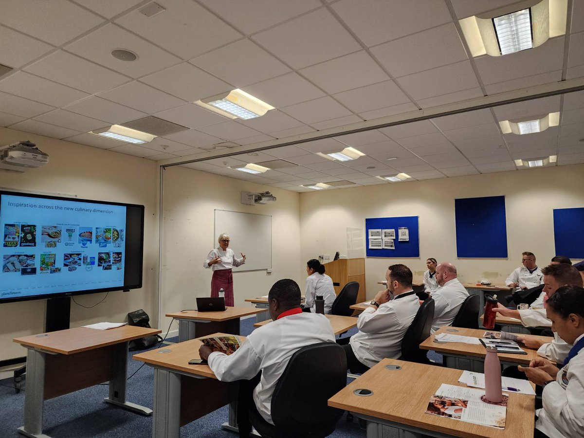 Def_Chef_School's tweet photo. Our Chef Instructors had a great training session today. Learning how to create plant based dishes and menus. Thanks to @ForwardFood for delivering the session and providing inspiration for the future.

@RNLogsjobs 
@UKArmyLogistics 
@RAF_Logistics 

#CentreOfExcellence https://t.co/uHeI4nxrqz