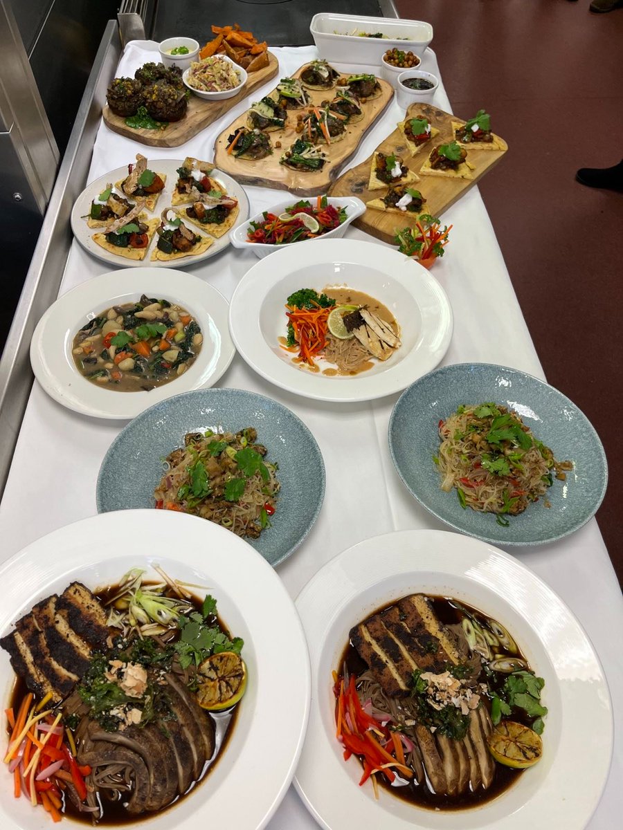 Def_Chef_School's tweet photo. Our Chef Instructors had a great training session today. Learning how to create plant based dishes and menus. Thanks to @ForwardFood for delivering the session and providing inspiration for the future.

@RNLogsjobs 
@UKArmyLogistics 
@RAF_Logistics 

#CentreOfExcellence https://t.co/uHeI4nxrqz