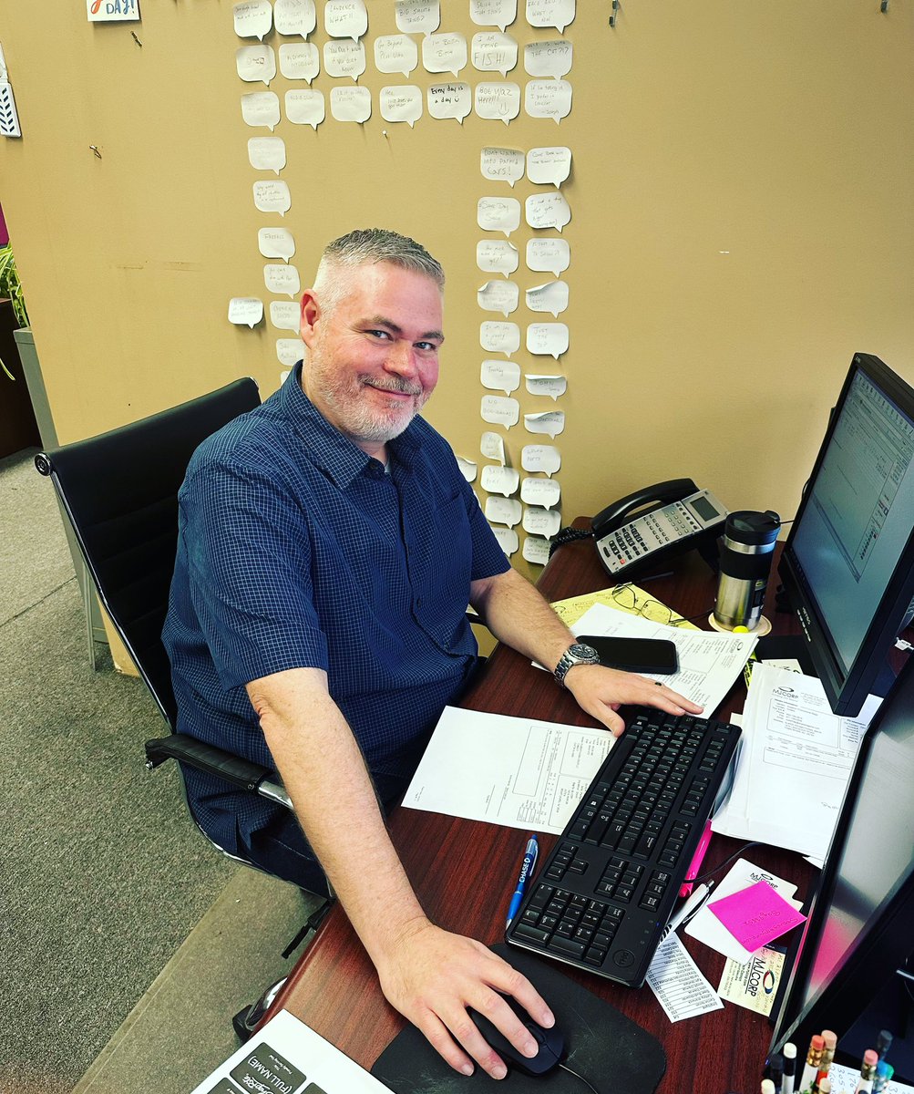 mj_corp's tweet photo. A big welcome to our second Steve here at #mjcorp ! Steve is our new Purchasing  Manager and we are happy to have him aboard! 
.
.
.
#business #mjcorpfamily #purchasing #officelife #smallbusiness https://t.co/y8T3DDJkyt
