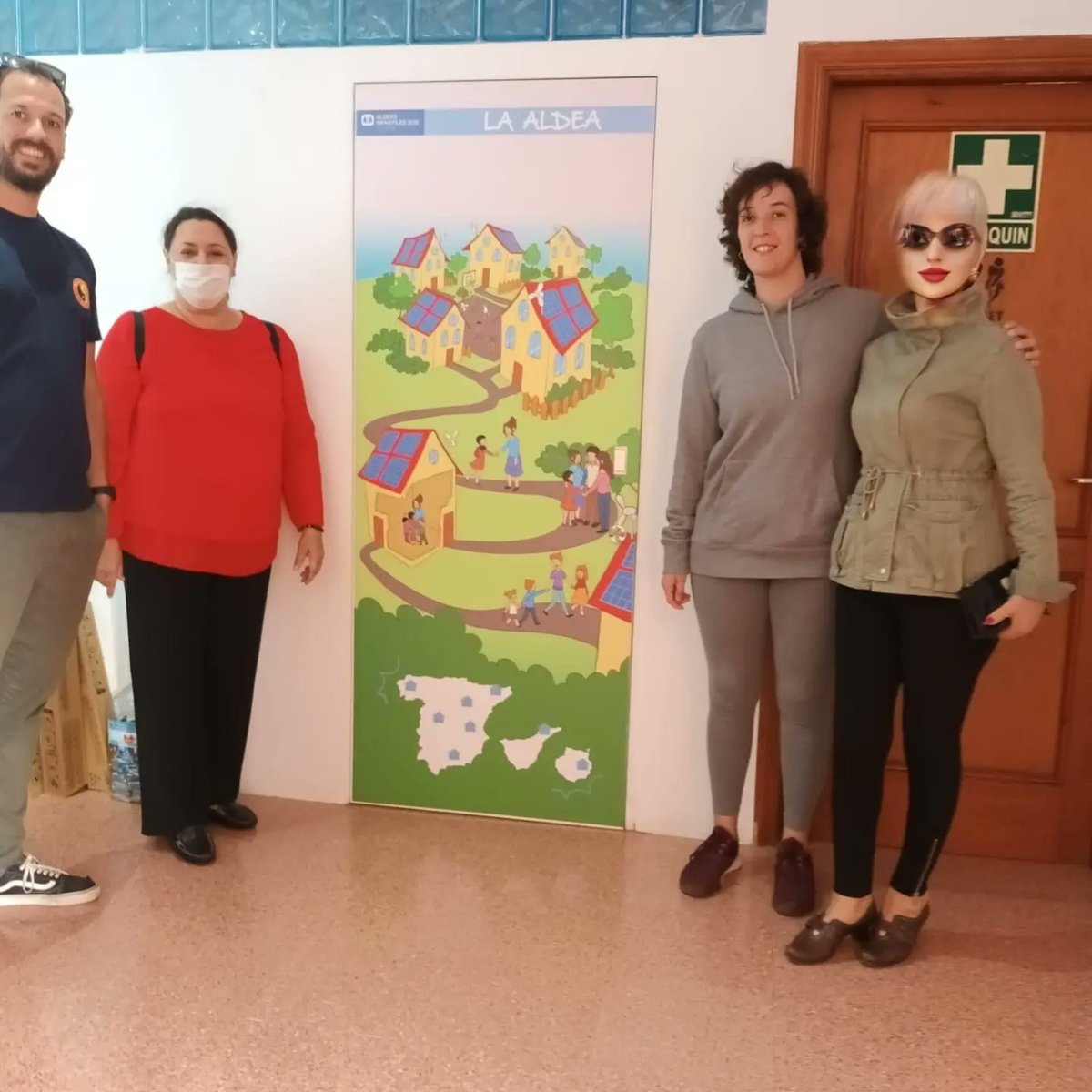 Acamed_'s tweet photo. ACAMED visitando y entregando regalos en Aldeas Infantiles 🧡 https://t.co/UNcN3AUJtu