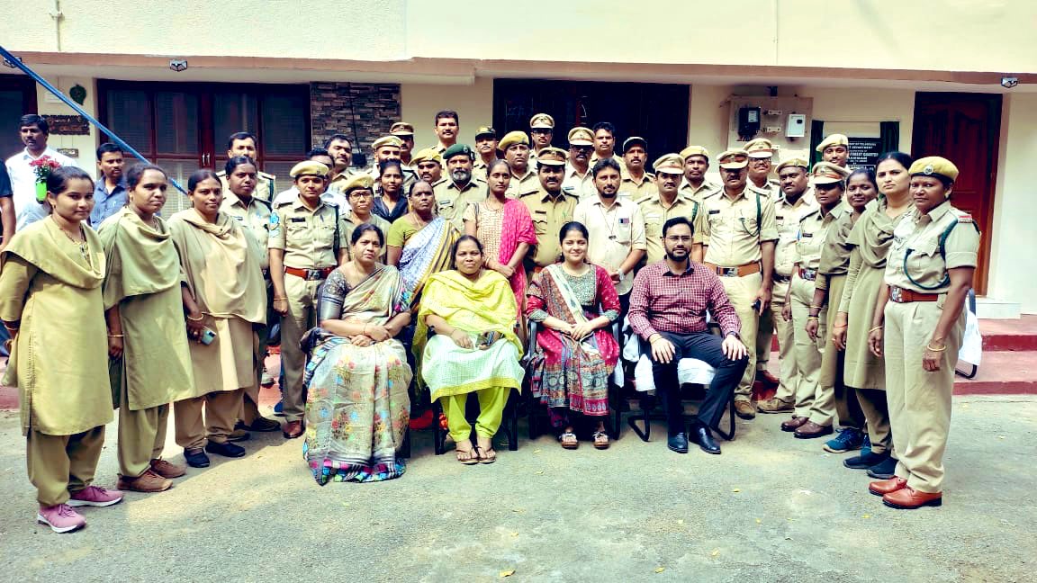 SVSifs's tweet photo. Thanks to Forest dept -executive and ministerial staff for the new year wishes. Let’s each one of us take an initiative for betterment of forest and people #beingifs https://t.co/jHODC4aZ4r