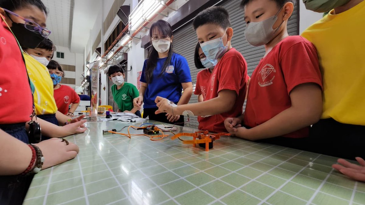 Backyard Brains tweet media