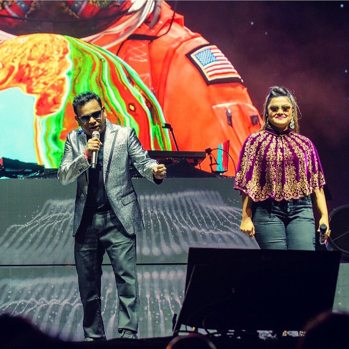 RakshitaaSuresh's tweet photo. Happiest birthday to you @arrahman sir!! 😍🧿✨🎂🎈 https://t.co/fEf8Op9Kmx