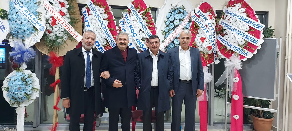 Öyle zamanlar Olur ki;
Nereye gittigin önemini yitirir.
Çünkü asıl önemli olan,
Yanında kiminle gittiğindir...