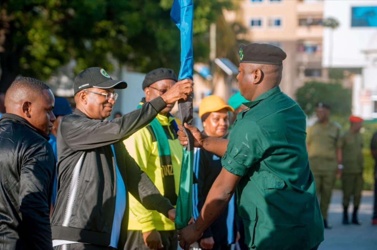 KongweTv's tweet photo. Matembezi ya UVCCM ya kuadhimisha Miaka 59 ya Mapinduzi Matukufu ya Zanzibar yamefanyika katika viwanja vya Mnara Kisonge, Mjini Unguja Zanzibar  5/1/2023,Mgeni Rasmi,Rais wa Serikali ya Mapinduzi ya Zanzibar na Mwenyekiti wa Baraza la Mapinduzi Mheshimiwa Dkt Hussein Mwinyi. https://t.co/urrb0uCpwD