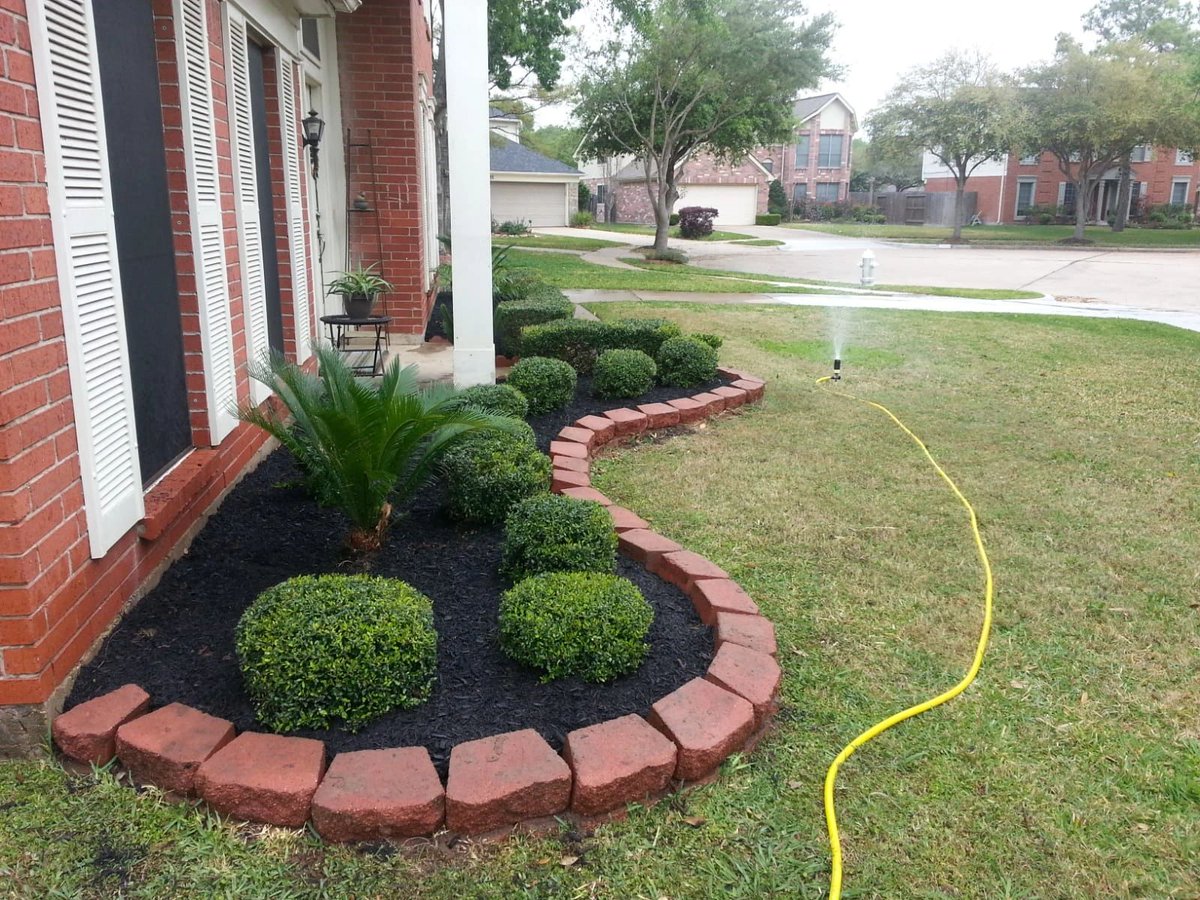 If your house doesn’t feel like a home, then our job isn’t done. #HumbleLandscapingServices #CommercialLandscaping #ResidentialLandscaping #DrainageInstallation #TreeRemoval