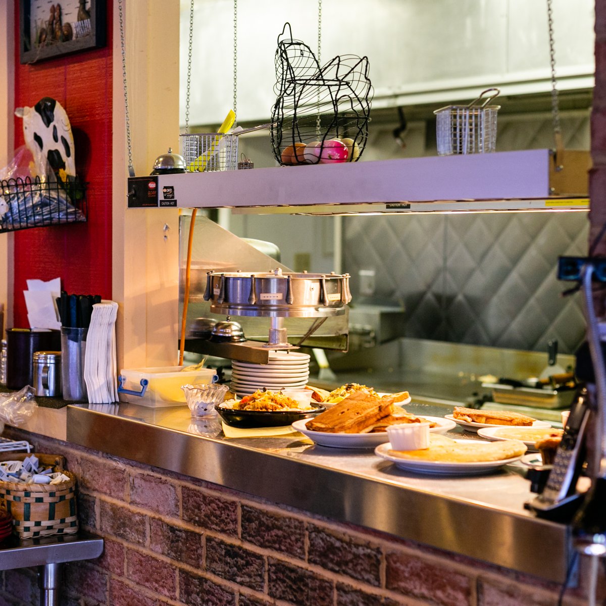 From our kitchen to your table, our home-cooked comfort food will always bring a smile to your face. Whether you're craving a stack of pancakes or a juicy burger, you'll find it all here at Wanda Jean's! #SturgeonBay