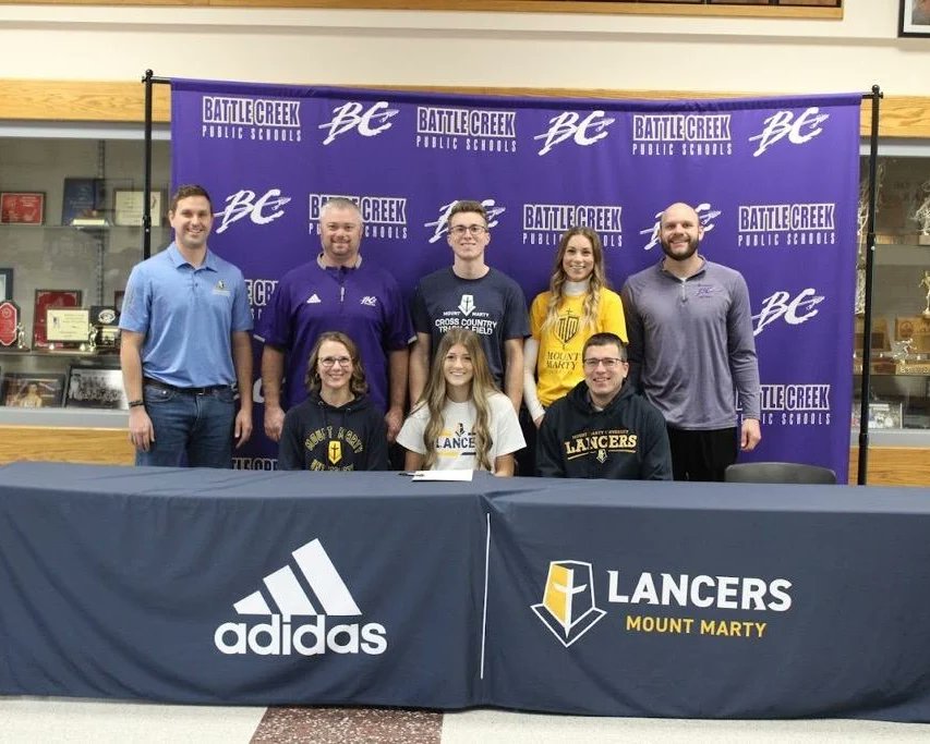 MMULancerXCTF's tweet photo. 🚨Big time signing from Battle Creek, NE today! 🚨

Mya Zohner is a multiple time state medalist in the vault! She is an extremely talented athlete and a perfect fit at Mount Marty. Welcome to the family Mya! #MountUp https://t.co/ukl8Uqspj2