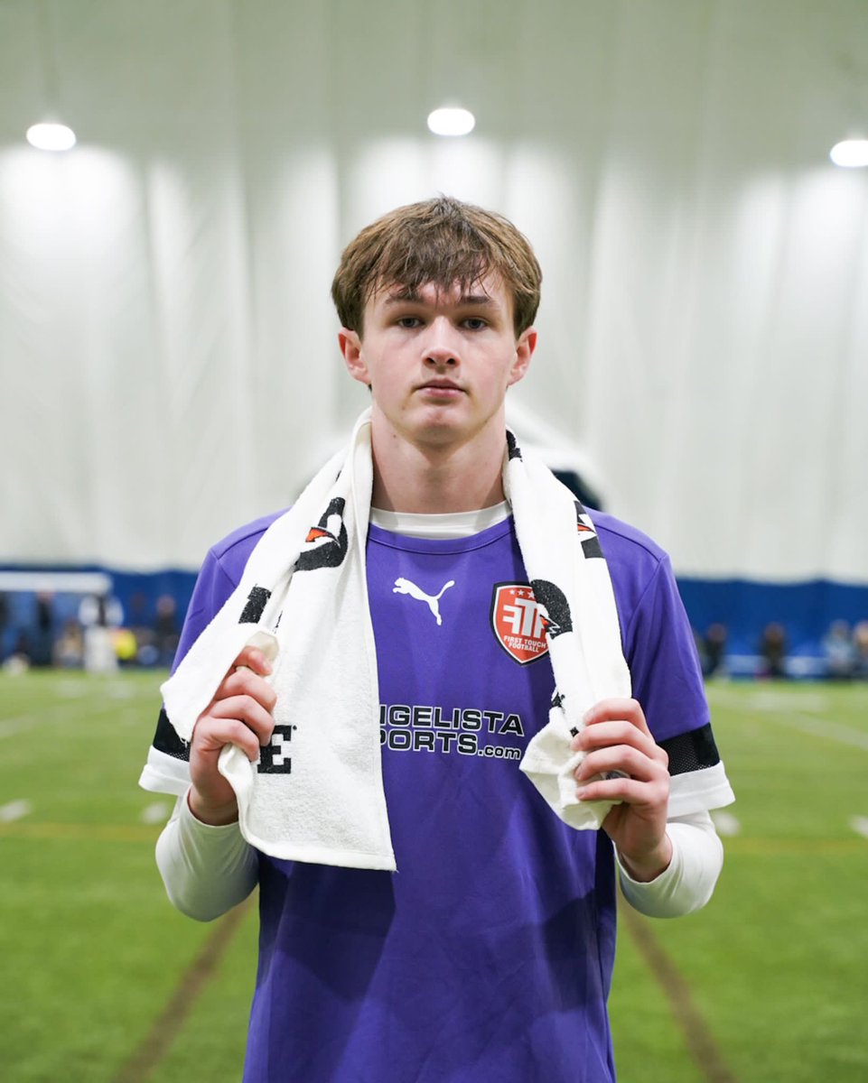 Day 3 Game 5 POTM’s 

Kylen Thompson // Team 11 🍊 // LW // 2023 // Sigma FC 

Nicholas Tozer // Team 9 🌀 // CB // 2024 // Red Academy

#FTF #LeaveYourMark