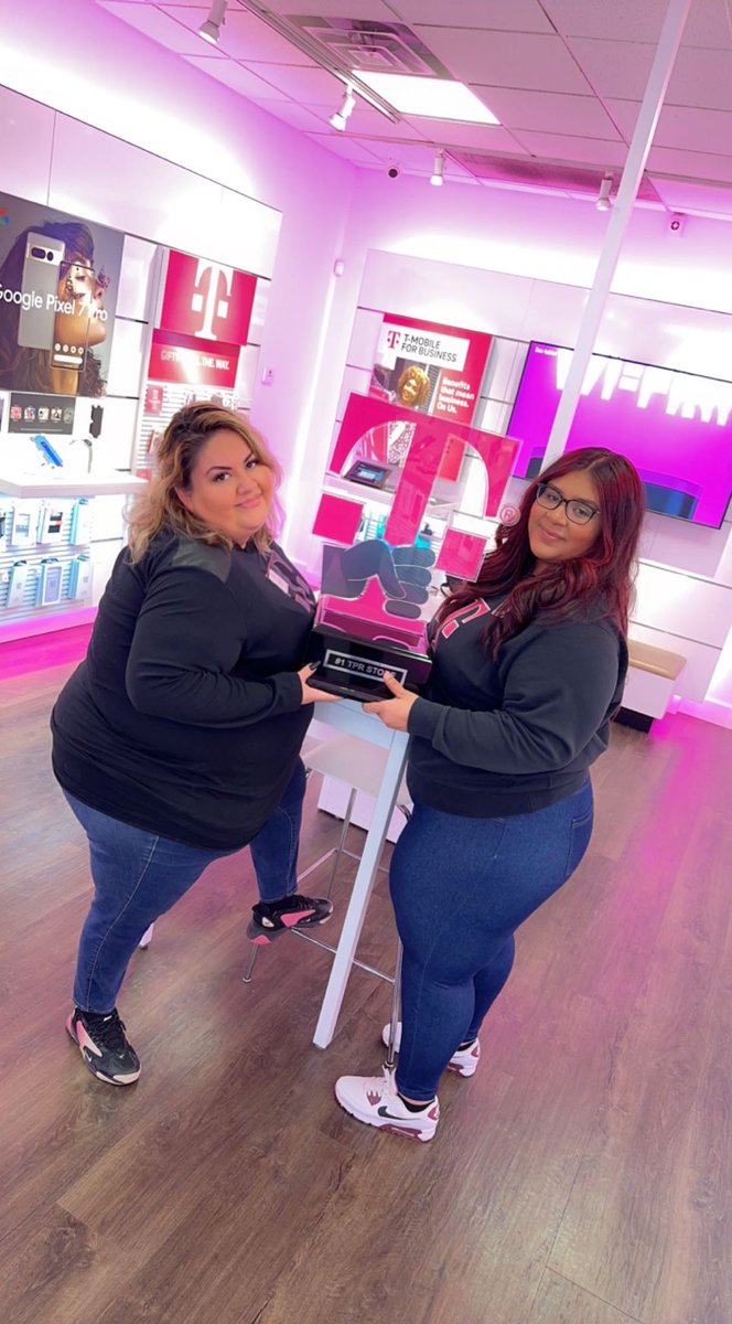 Sergio Sandoval (@sergesandoval24) on Twitter photo Congratulations to the Westtown team! #1 in Chicago Metro Central for the month of December! Phenomenal work team! Thank you for your hard work! #WVRocks#WesttownWinning#TMLife <a href="/EricSaucedoWV/">Eric Saucedo</a> @MarioJacksonWV <a href="/WirelessVision/">Wireless Vision</a> <a href="/AngelGomez143/">Angel Gomez</a> Congratulations to the Westtown team! #1 in Chicago Metro Central for the month of December! Phenomenal work team! Thank you for your hard work! #WVRocks#WesttownWinning#TMLife <a href="/EricSaucedoWV/">Eric Saucedo</a> @MarioJacksonWV <a href="/WirelessVision/">Wireless Vision</a> <a href="/AngelGomez143/">Angel Gomez</a>