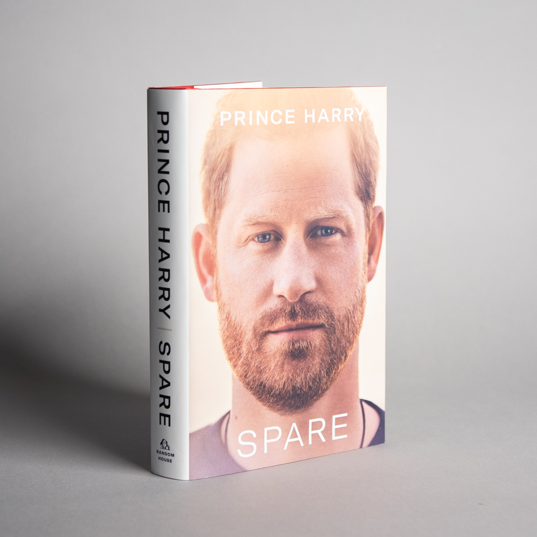 randomhouse's tweet photo. Countdown to January 10th! SPARE, the highly anticipated #PrinceHarryMemoir, is publishing globally on Tuesday in all formats, with the audiobook read by the author. Preorder your copy at https://t.co/L0I4CT4flH. https://t.co/KueZ13jmrb