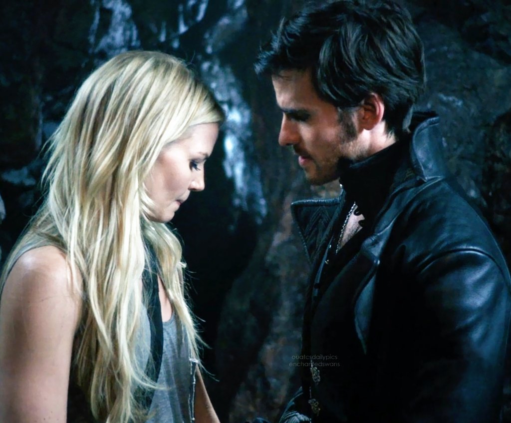 EnchantedSwans's tweet photo. "All of the lights land on you
The rest of the world fades from view
And all of the love I see
Please, please say you feel it too"
💙💙💙

#captainswan #emmaswan #killianjones #jennifermorrison #colinodonoghue #onceuponatime #ouats3 #songlyrics #christinaperri #thewords https://t.co/6ZpsCvIV1c