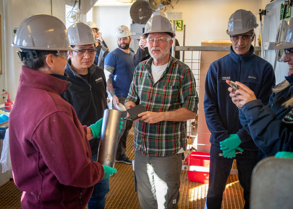 JRSO_IODP's tweet photo. See photos from Week 2 of #IODP #Exp398: Hellenic Arc Volcanic Field at https://t.co/Ag62b8fTTE
#JRSO #NSFfunded @TheJR @NSF https://t.co/PMLurhUNUX