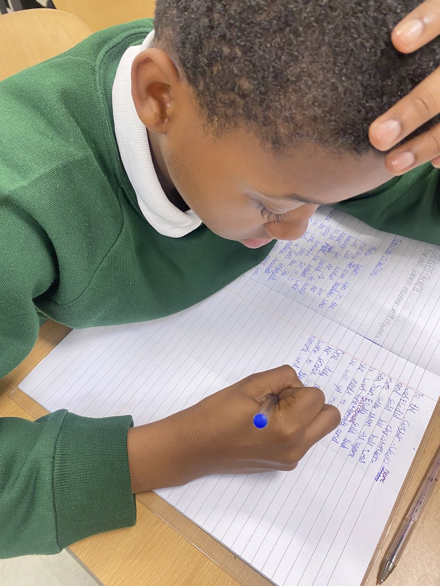 Discovery_Y6's tweet photo. Year 6οΈβ£ π Spring π± 1οΈβ£ Read all about it! π° Year 6 have had a very busy start to the new year writing βοΈ their newspaper ποΈ report on the curse of Medusa π #BreakingNews #Januaryjournalists #Crosscurricularwriting https://t.co/GKp1ntosn8