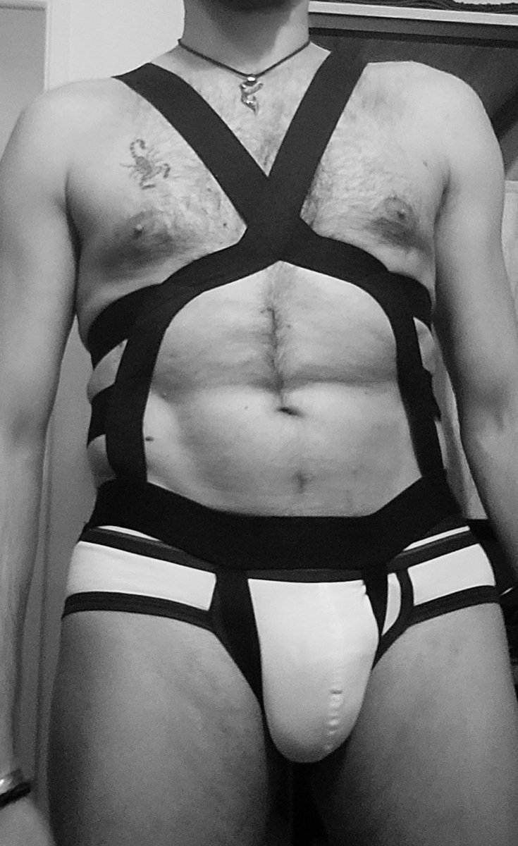 🔥....Tenue du soir.... 🔥il va morfler lol #horny #gay #gaytoulouse