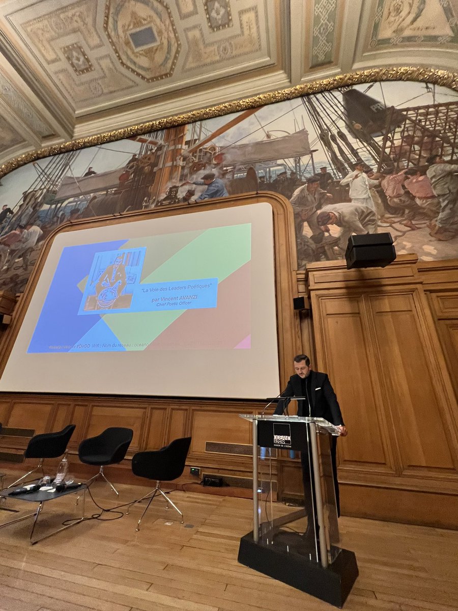 « Mettons notre petit grain de ciel dans la plus grande crise du siècle » = instant poétique de <a href="/VincentAvanzi/">Vincent Avanzi - Chief Poetic Officer</a> aux vœux du <a href="/c3_d/">C3D</a> #DirDD #ClimateAction